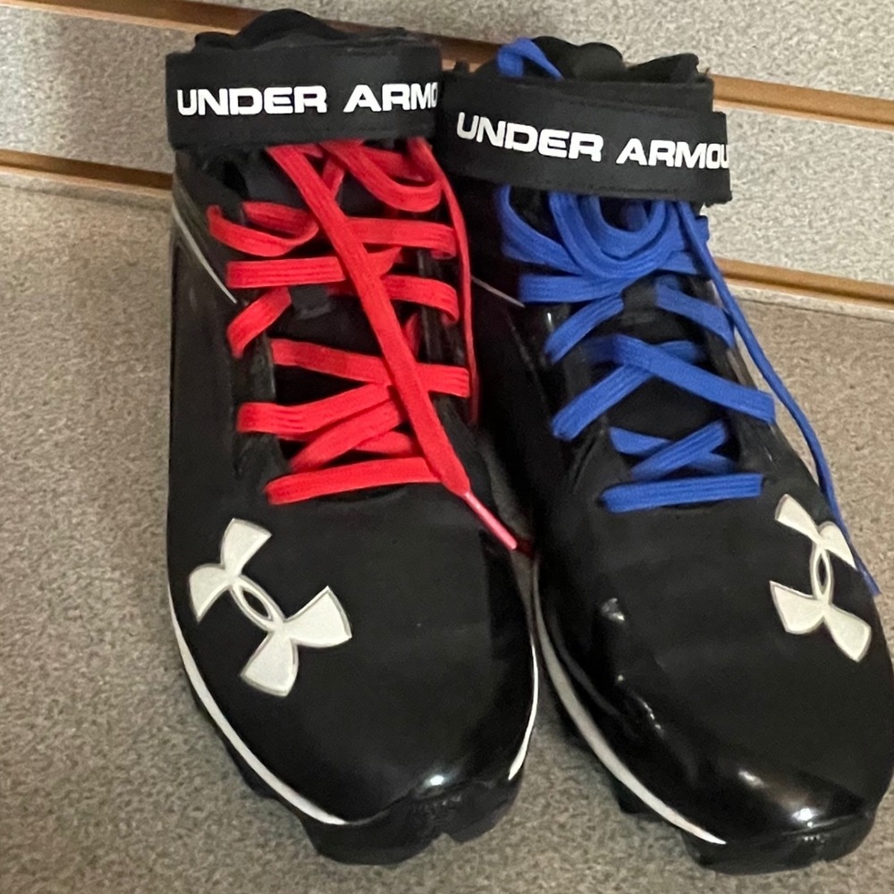 Under Armour Kids Football Cleats Black Red Blue Size 4.5Y Mid Top